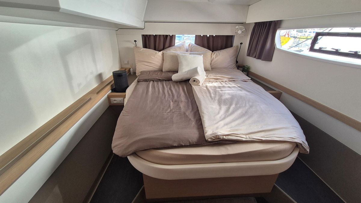 2024 Fountaine Pajot 42 