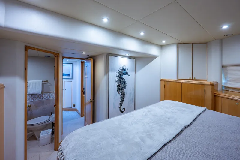 Wire We Here Yacht Photos Pics 