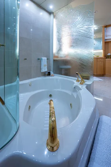 Wire We Here Yacht Photos Pics 