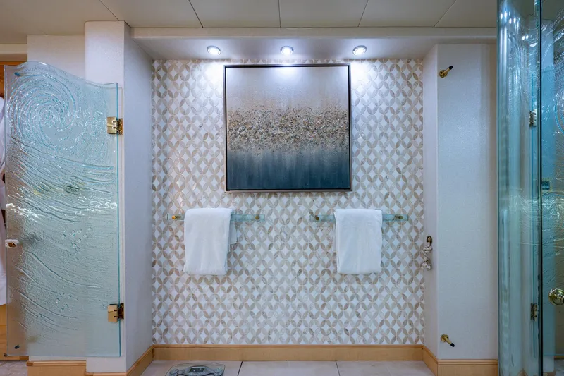 Wire We Here Yacht Photos Pics 