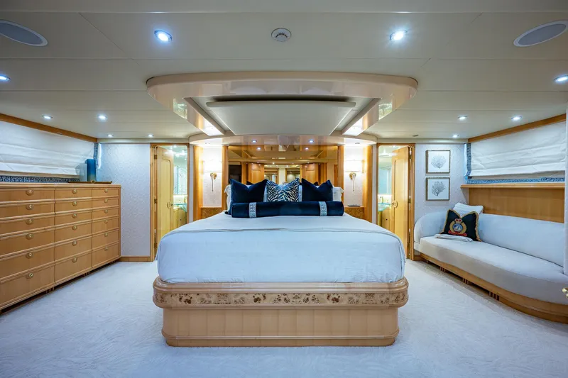 Wire We Here Yacht Photos Pics 