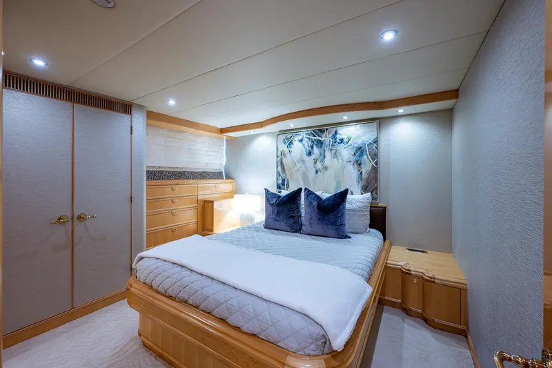 Wire We Here Yacht Photos Pics 