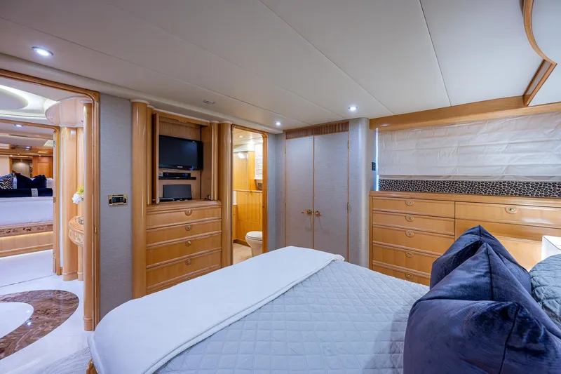 Wire We Here Yacht Photos Pics 