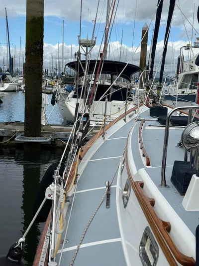 Avalon Yacht Photos Pics 