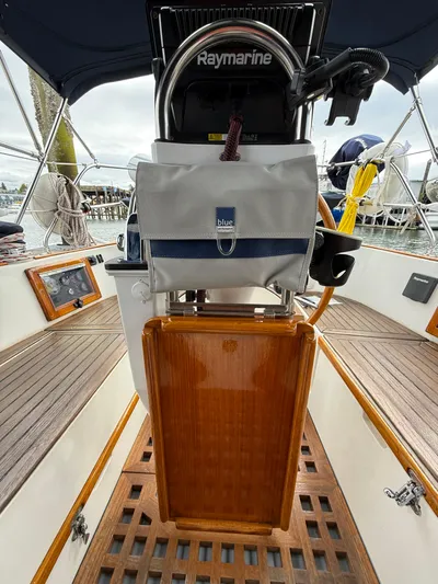 Avalon Yacht Photos Pics 