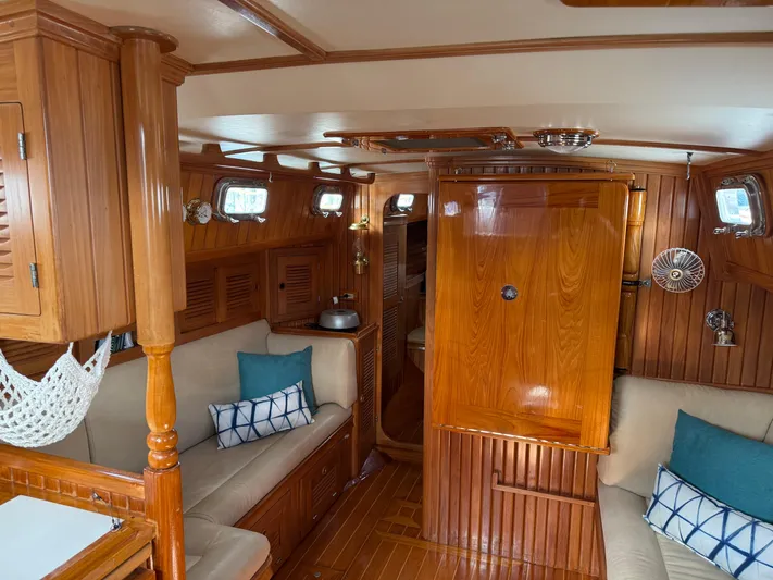 Avalon Yacht Photos Pics 