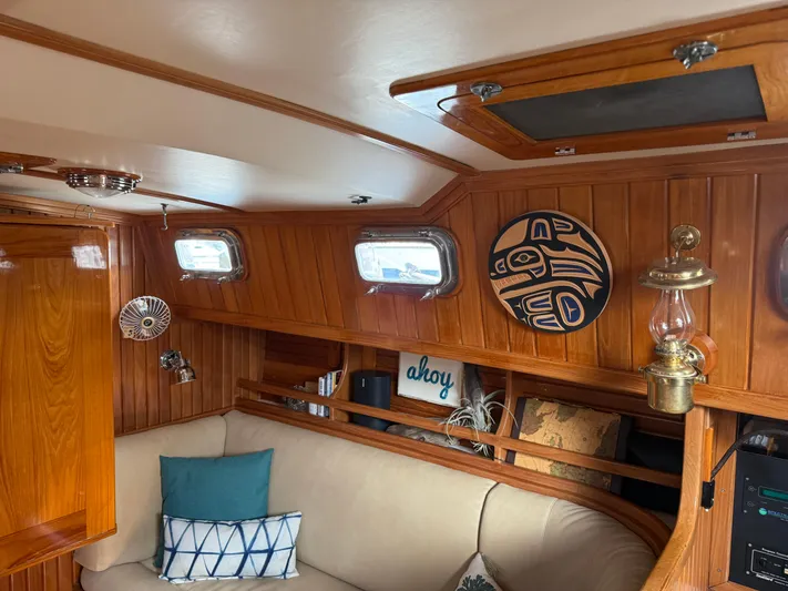 Avalon Yacht Photos Pics 