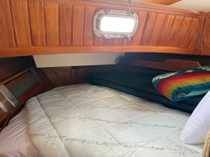 Avalon Yacht Photos Pics 