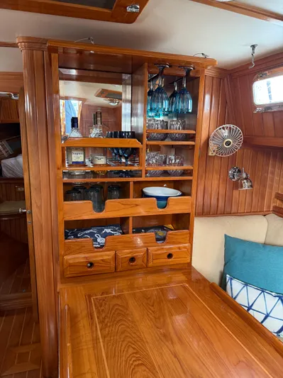 Avalon Yacht Photos Pics 