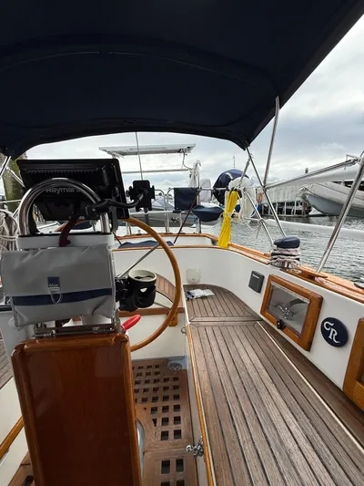 Avalon Yacht Photos Pics 