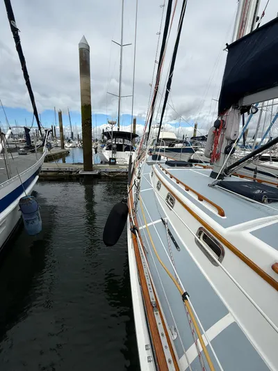 Avalon Yacht Photos Pics 