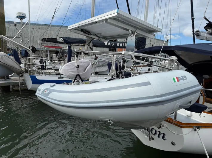 Avalon Yacht Photos Pics 