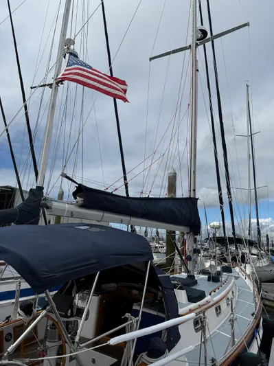 Avalon Yacht Photos Pics 