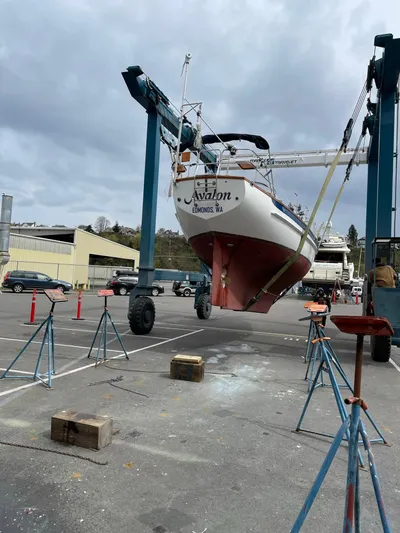 Avalon Yacht Photos Pics 