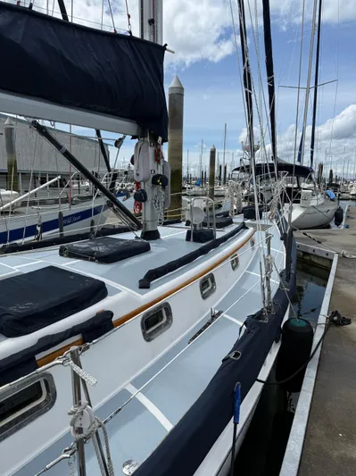 Avalon Yacht Photos Pics 