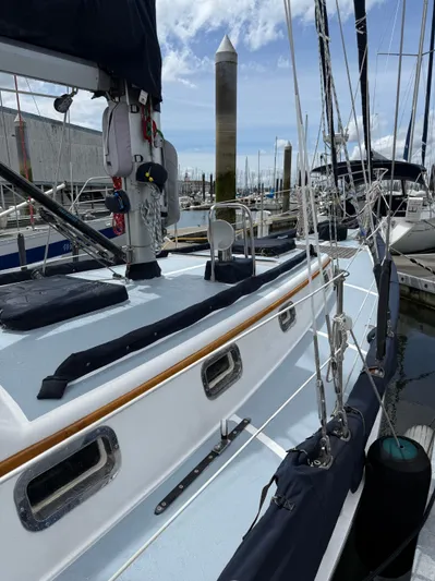 Avalon Yacht Photos Pics 