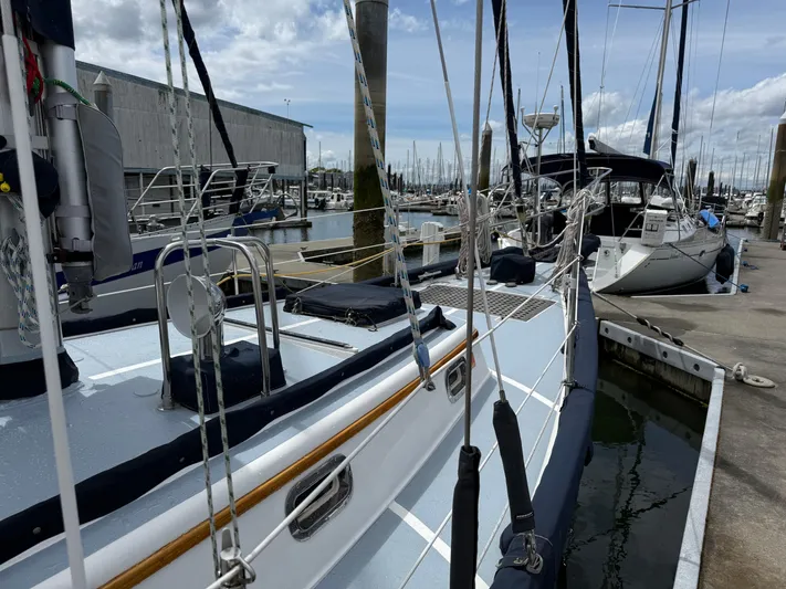 Avalon Yacht Photos Pics 