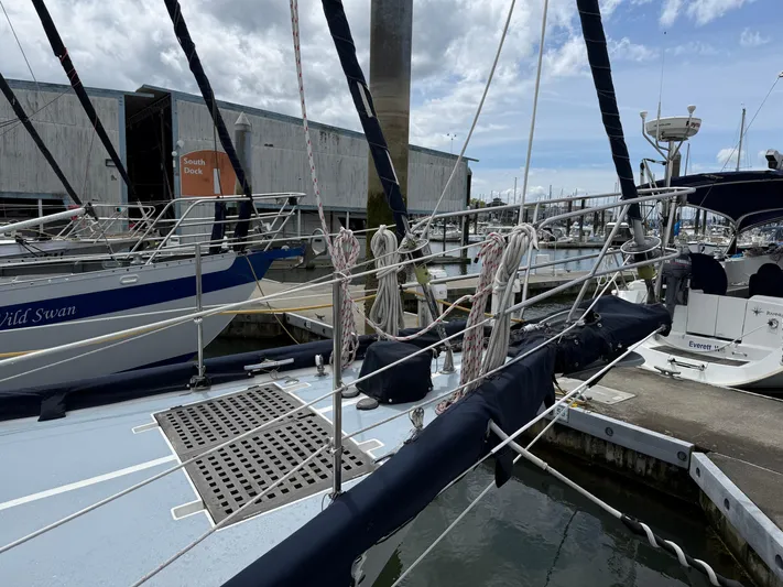 Avalon Yacht Photos Pics 