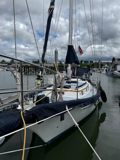 Avalon Yacht Photos Pics 