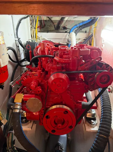 Avalon Yacht Photos Pics 