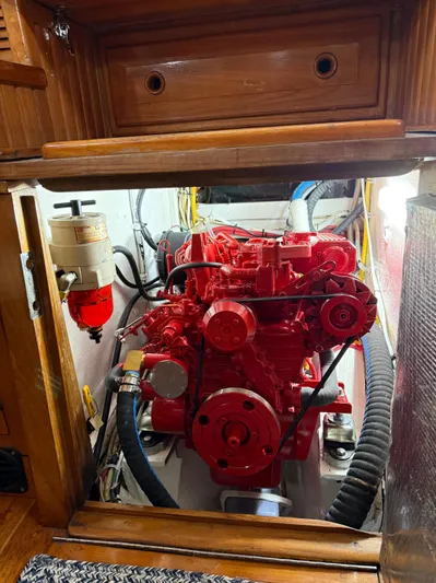 Avalon Yacht Photos Pics 