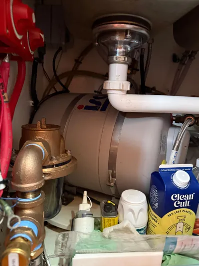 Avalon Yacht Photos Pics 