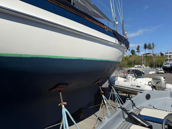 Avalon Yacht Photos Pics 