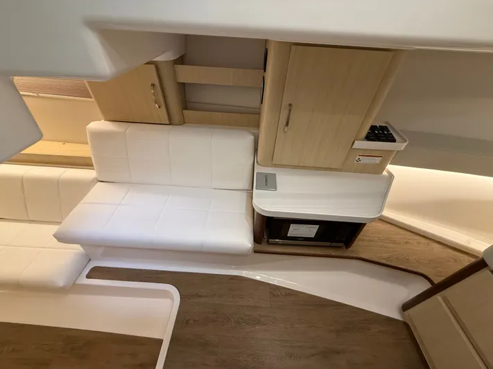  Yacht Photos Pics 2026 REGAL 36 XO - Image 8