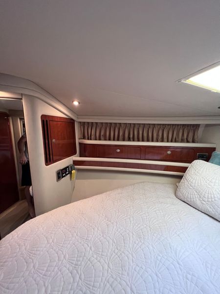 2004 Sea Ray 480 Sedan Bridge