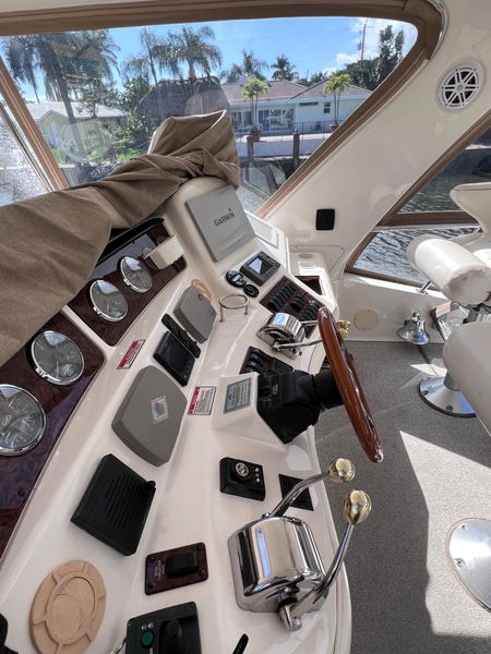 2004 Sea Ray 480 Sedan Bridge