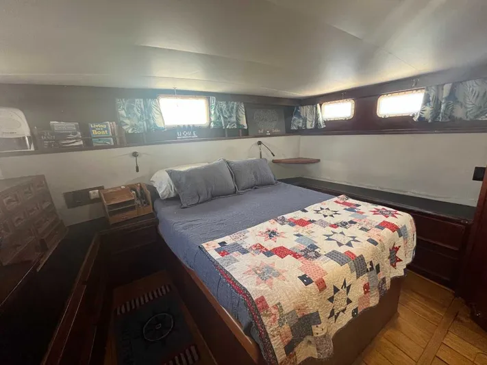 Still The One Yacht Photos Pics 