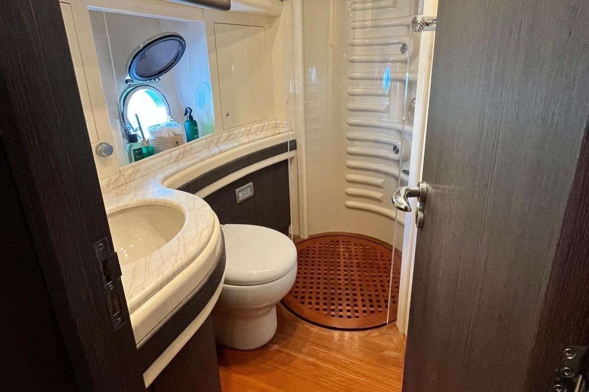 2004 Azimut 82 
