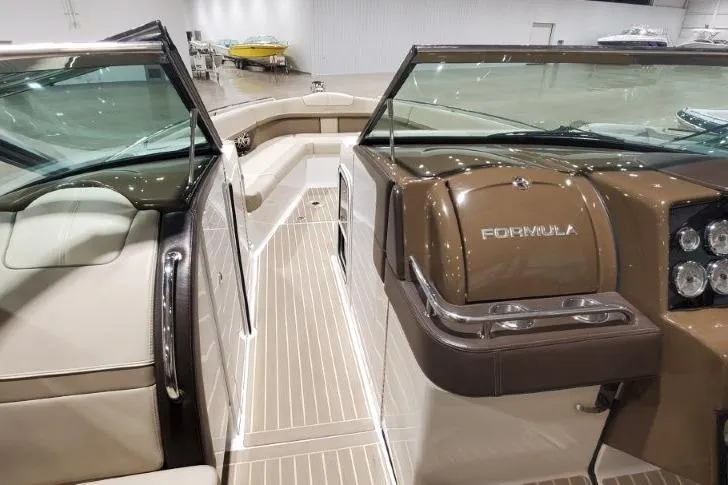  Yacht Photos Pics 2017 Formula 350 Crossover Bowrider interior with sleek design and luxurious seating.