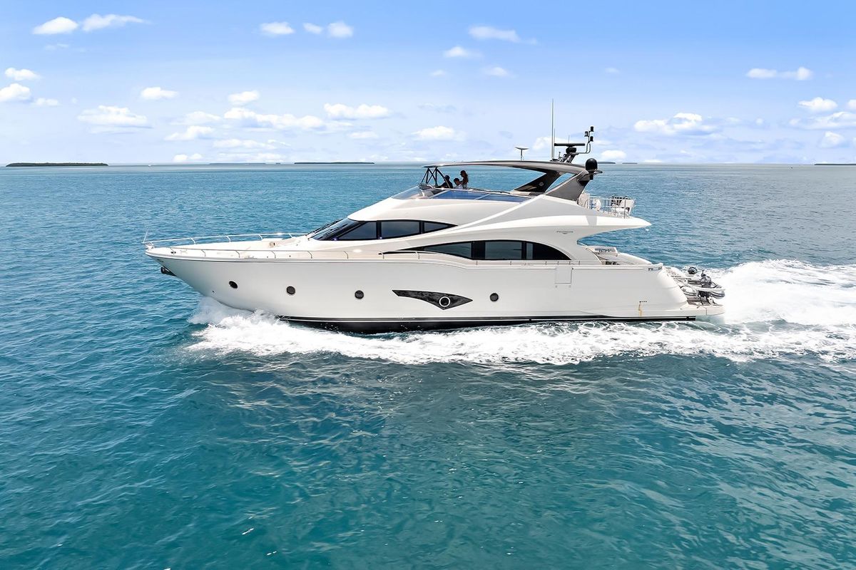 2016 Marquis 72 