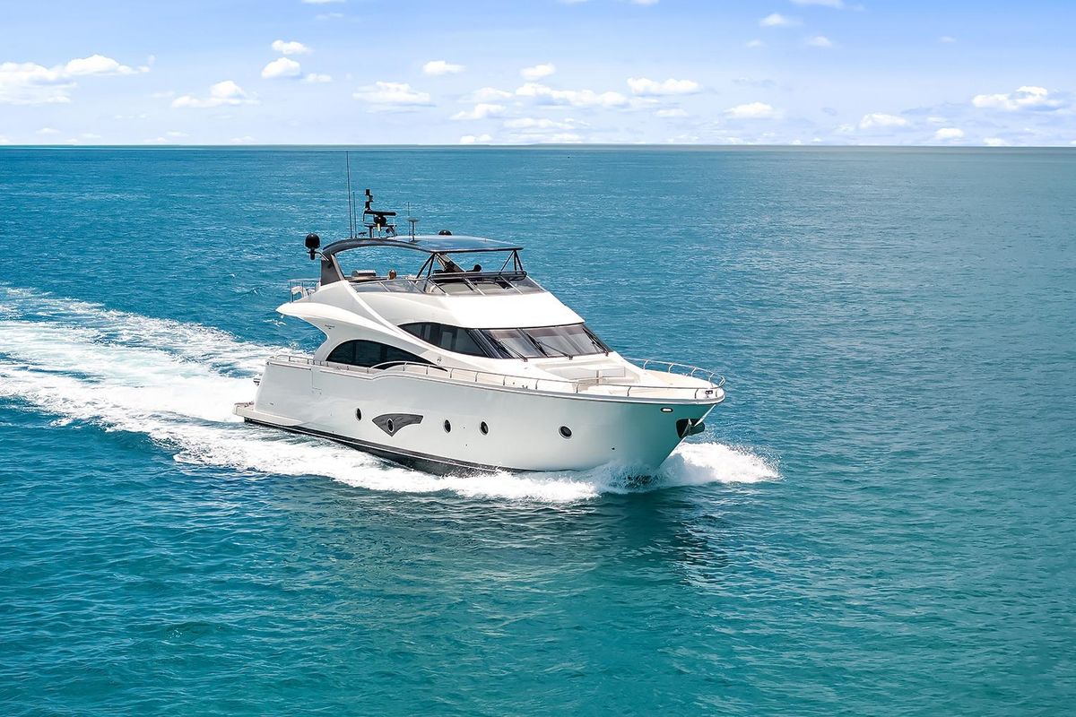 2016 Marquis 72 