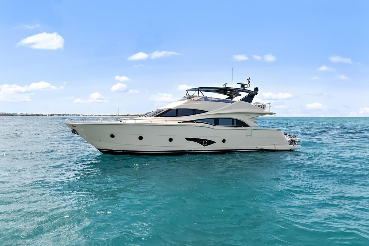 2016 Marquis 72 