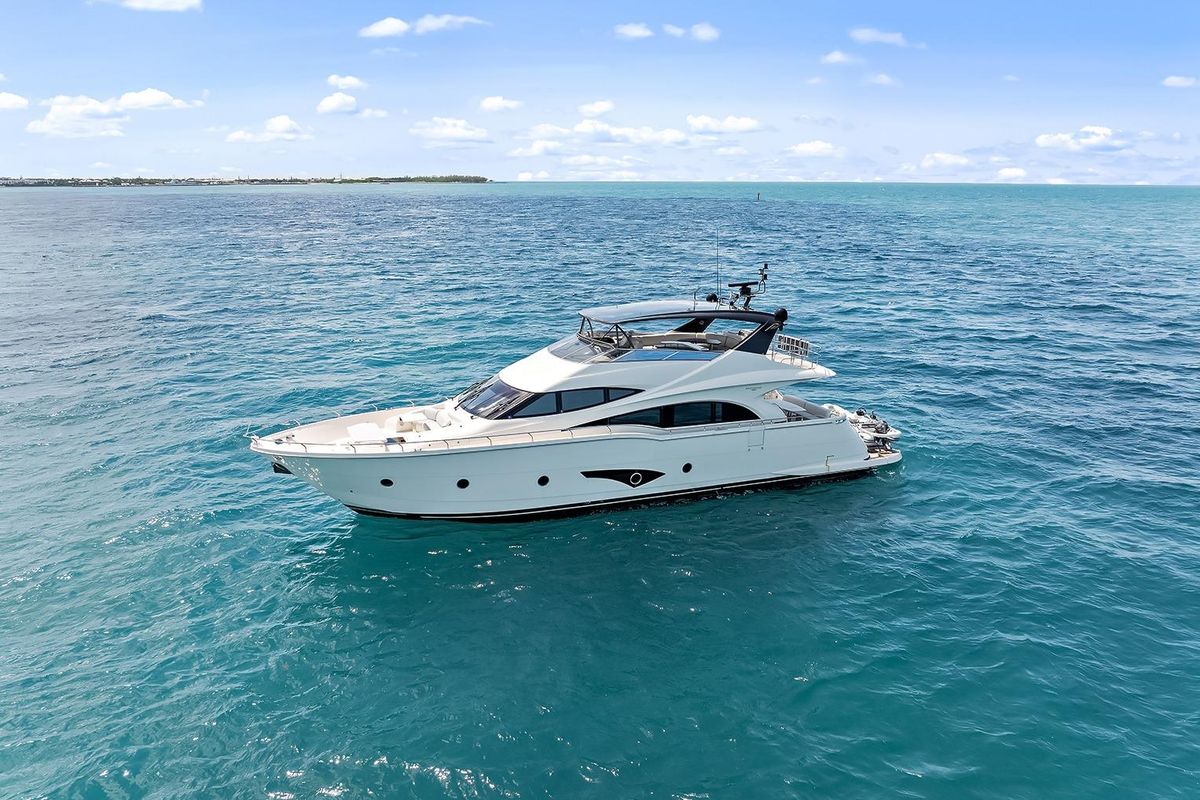 2016 Marquis 72 