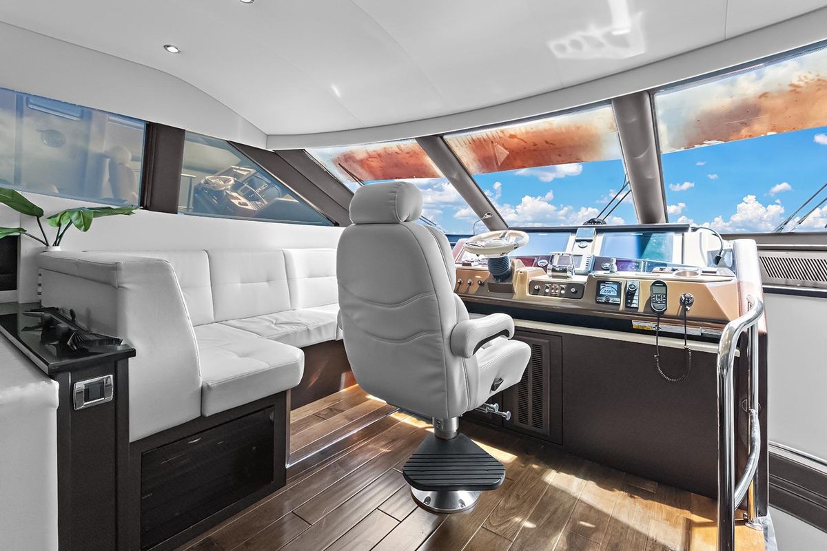 2016 Marquis 72 