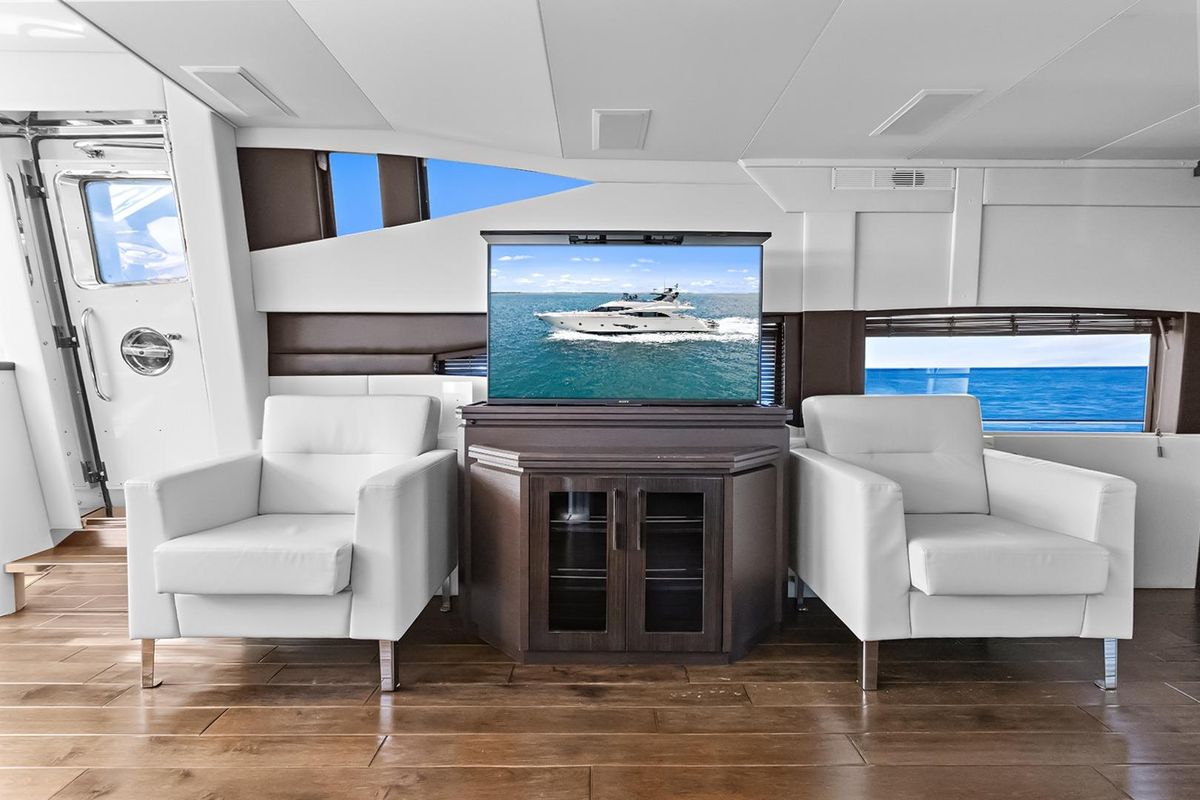 2016 Marquis 72 