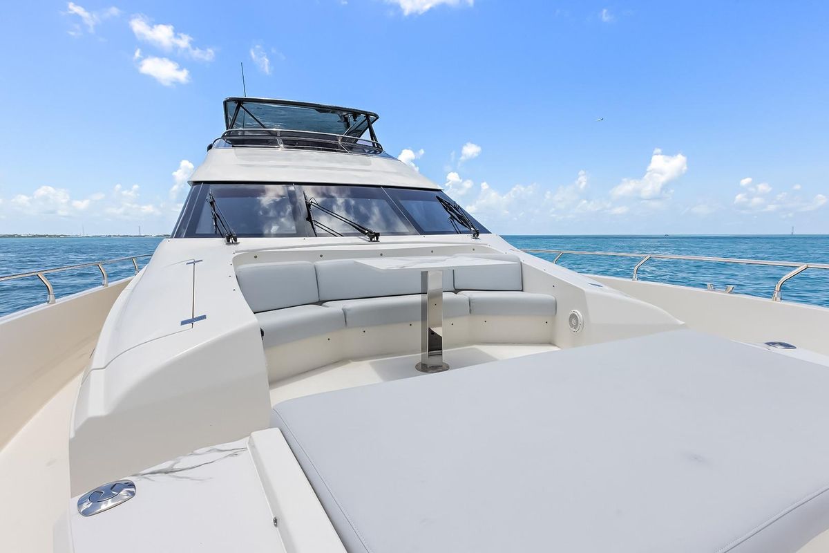 2016 Marquis 72 