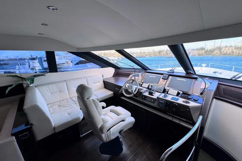  Yacht Photos Pics Interior helm