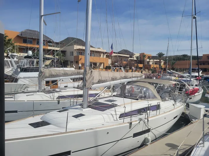 Le Marvala Yacht Photos Pics Dufour 412