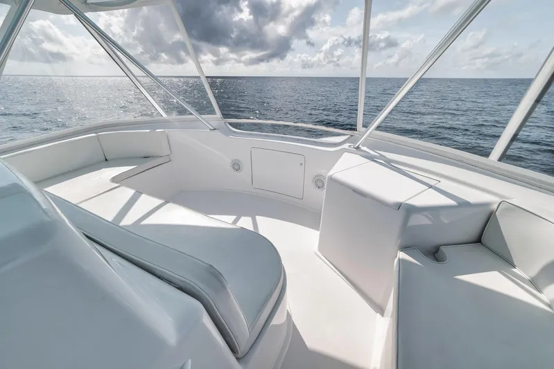 Amuck Yacht Photos Pics 