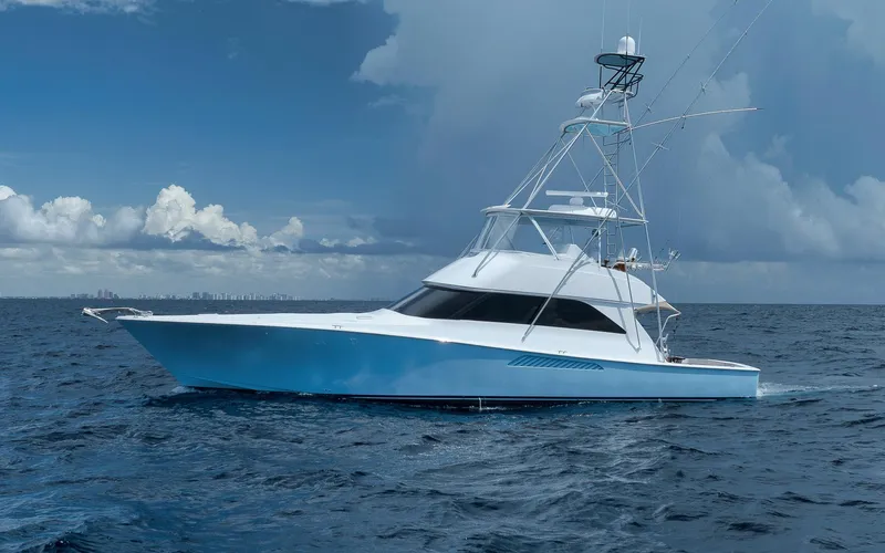 Amuck Yacht Photos Pics 