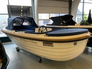 2023 Oud Huijzer 575 Luxury