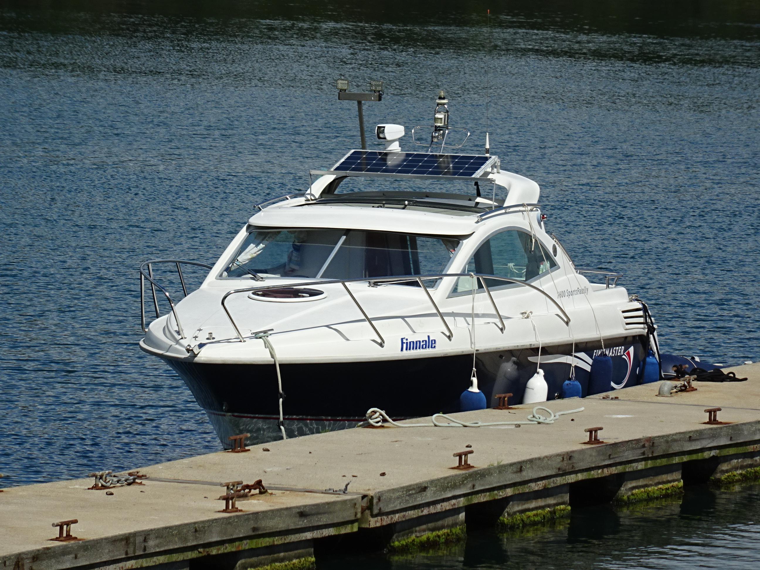 Finnmaster 7600 SportsFamily 8m 2007, Sports Cruiser - Antrim and ...