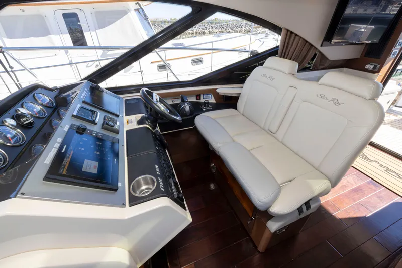 Apres Ski Yacht Photos Pics 