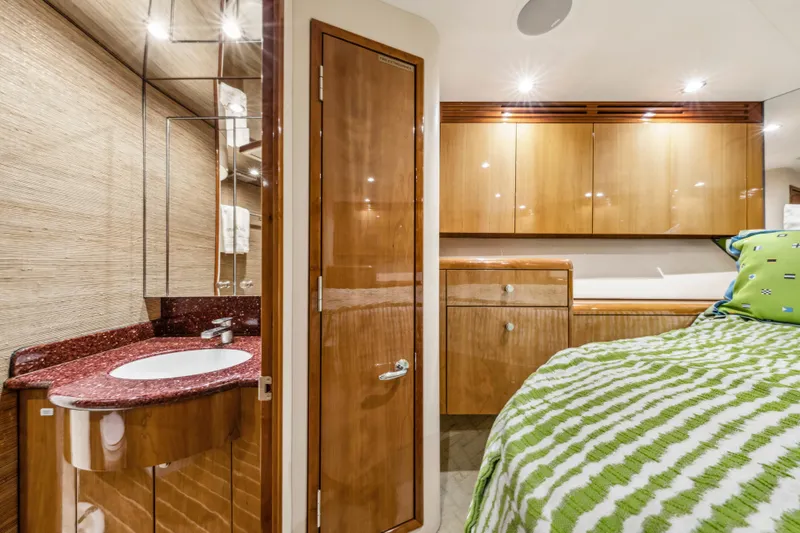 Cast Away Yacht Photos Pics 