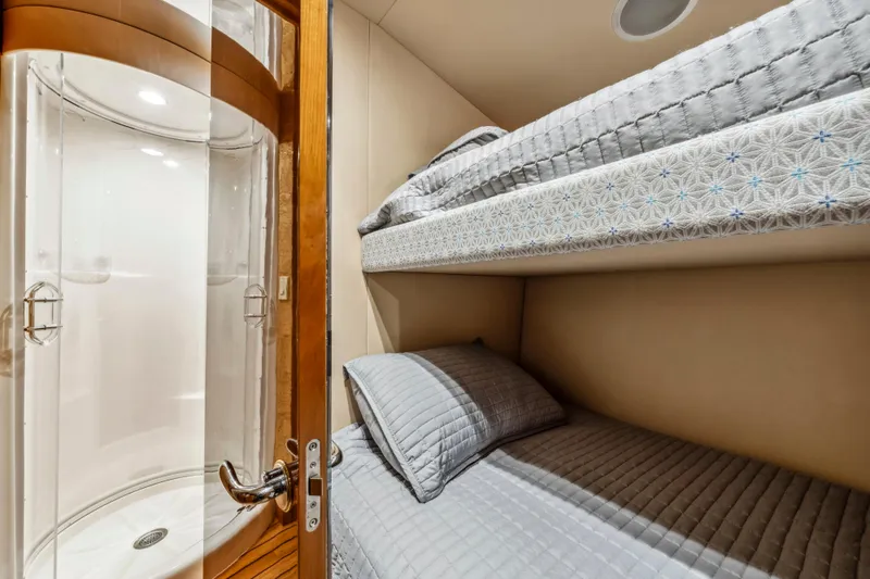 Cast Away Yacht Photos Pics 