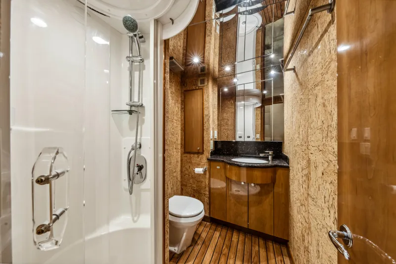 Cast Away Yacht Photos Pics 